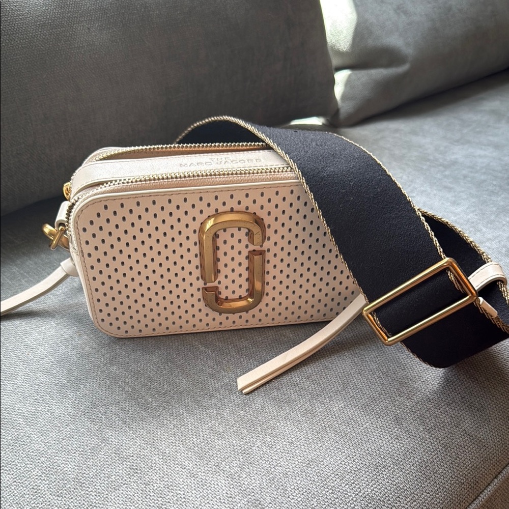 Marc Jacobs Cream and Gold Crossbody The Snapshot Bag with Perforated Texture